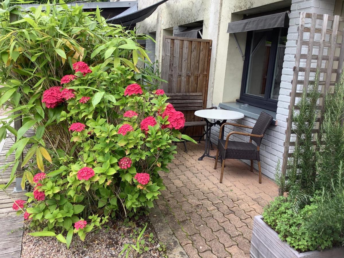 Hôtel Monet La Rivière-Saint-Sauveur Exterior foto